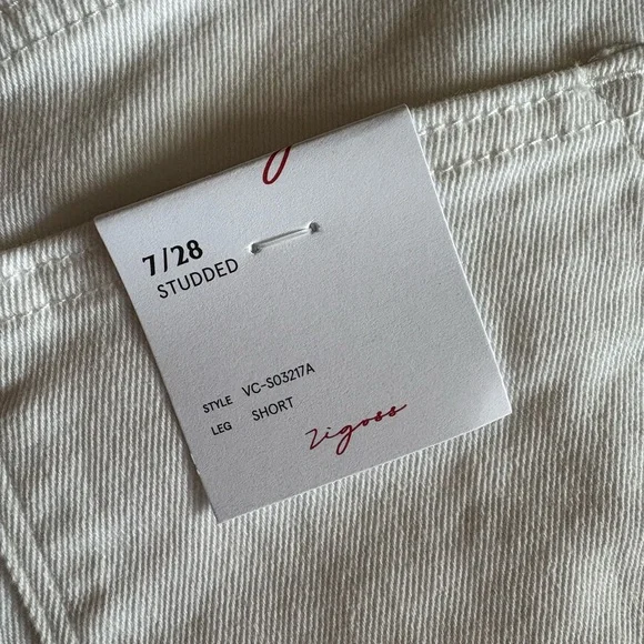 NWT Vigoss White Studded Jean Shorts - Picture 3 of 5